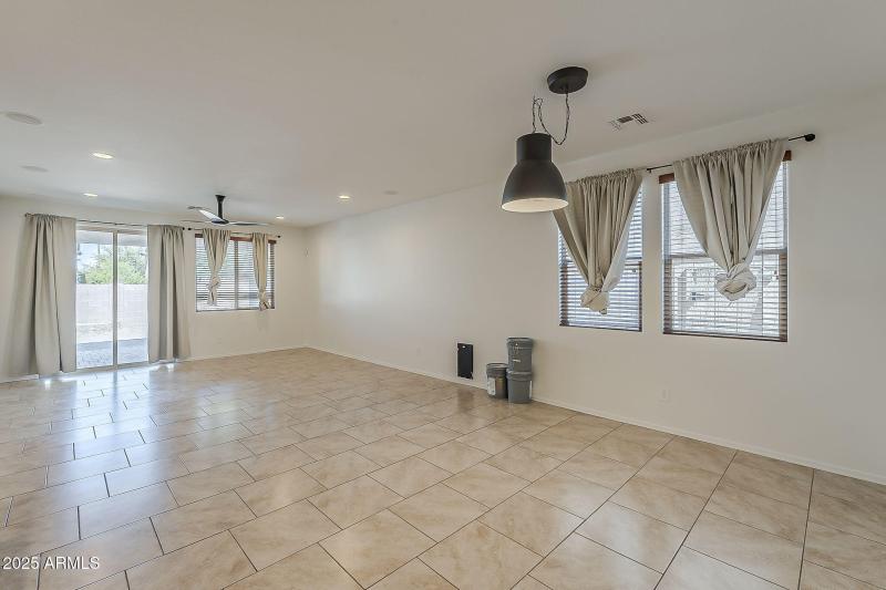 6-web-or-mls-Stacey-6