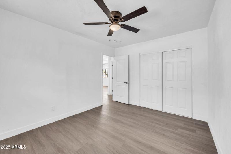 3328 E Willetta St-13