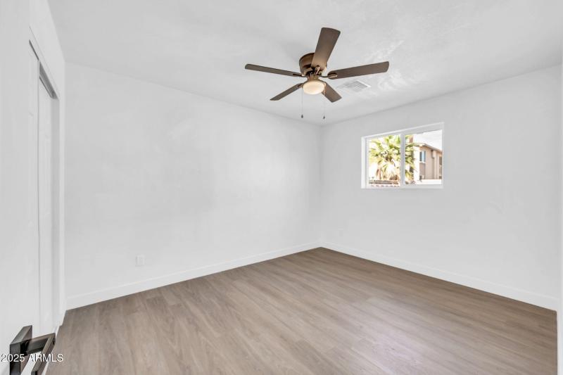 3328 E Willetta St-16