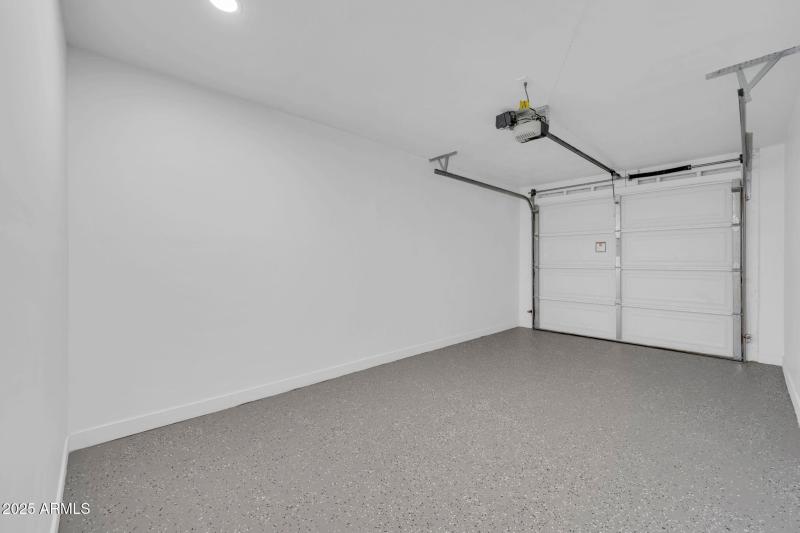 3328 E Willetta St-22