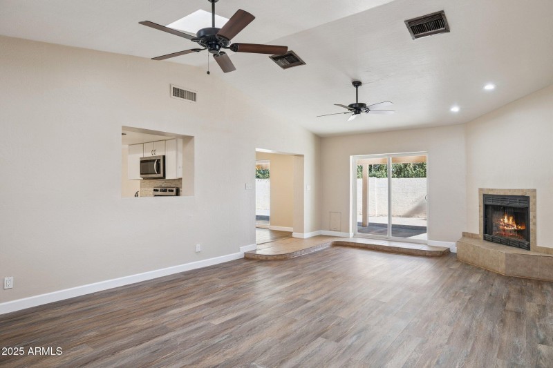 9-web-or-mls-4662-w-kings-ave