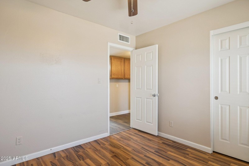 20-web-or-mls-4662-w-kings-ave