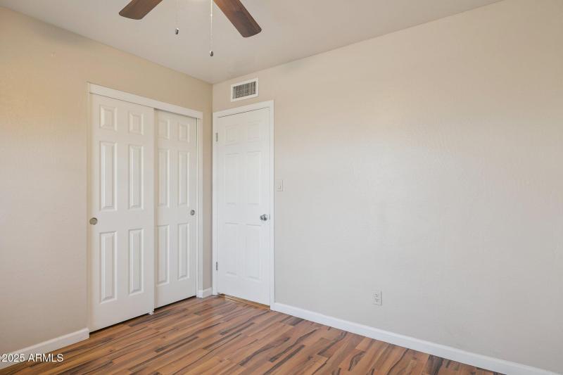 22-web-or-mls-4662-w-kings-ave