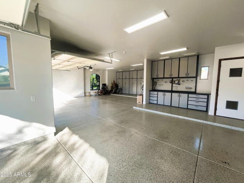 garage cabinets