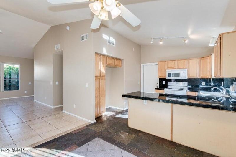 20180921154235547656000000-o