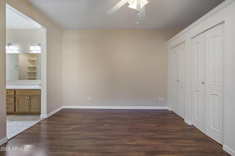 026_109Primary Bedroom