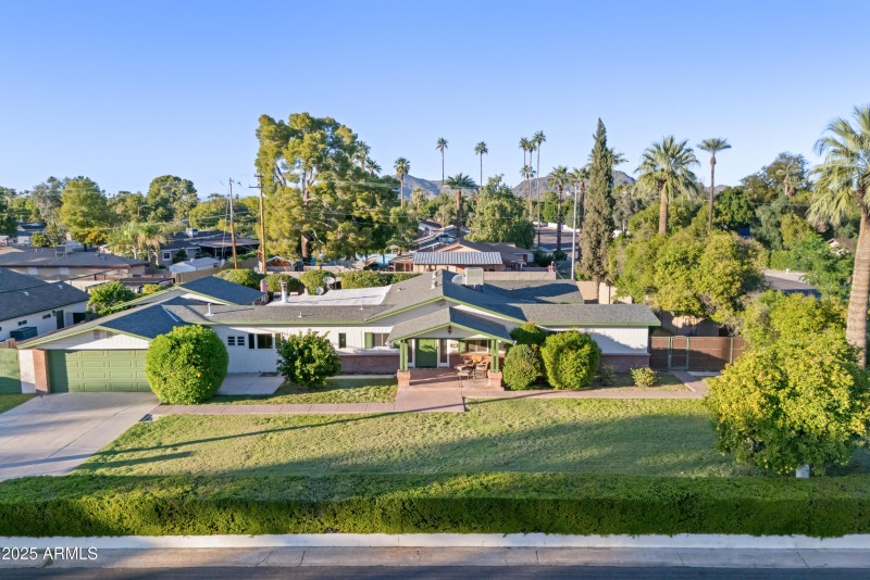 21_7502 n 7th ave-21