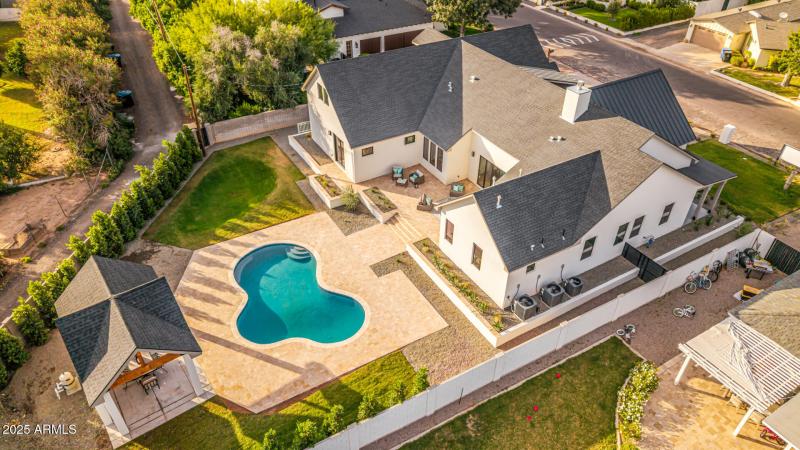 88 - Del Paisano Calle