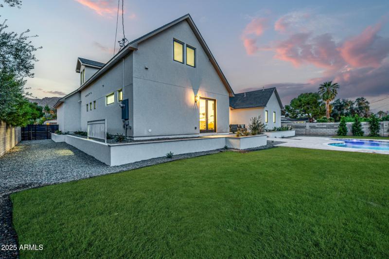 63 - Del Paisano Calle