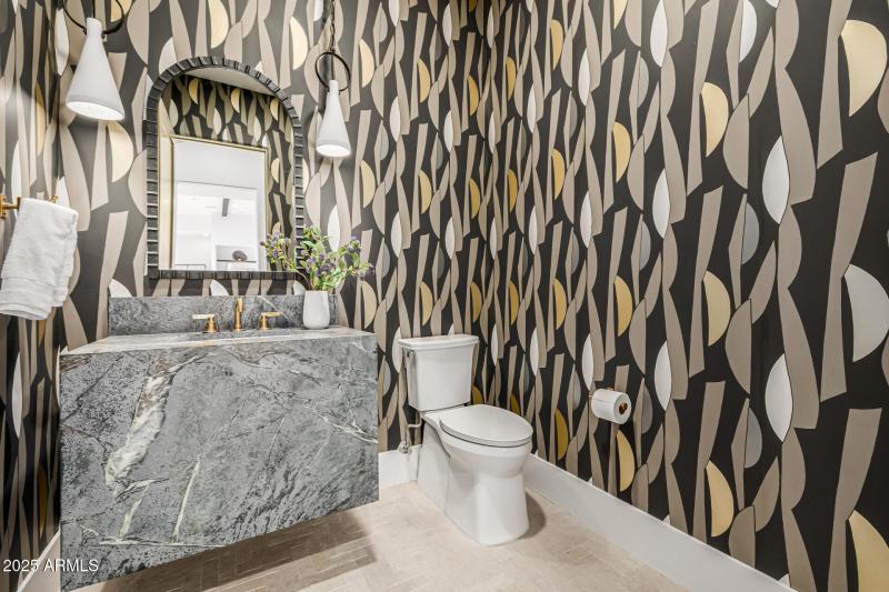 32 - Del Paisano Calle