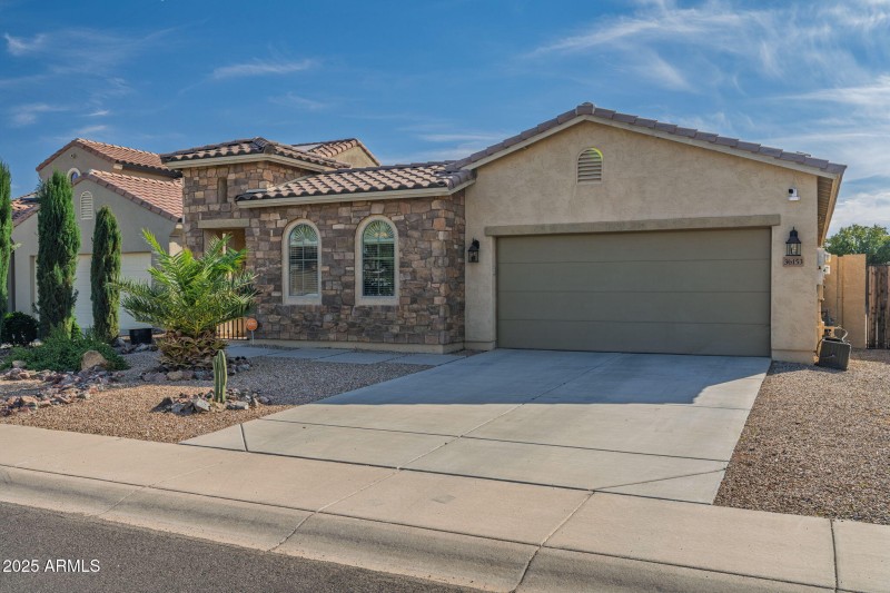 2-web-or-mls-36153 W Merced St-2