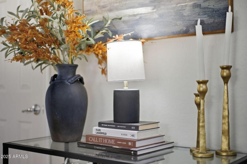 14-web-or-mls-36153 W Merced St-14