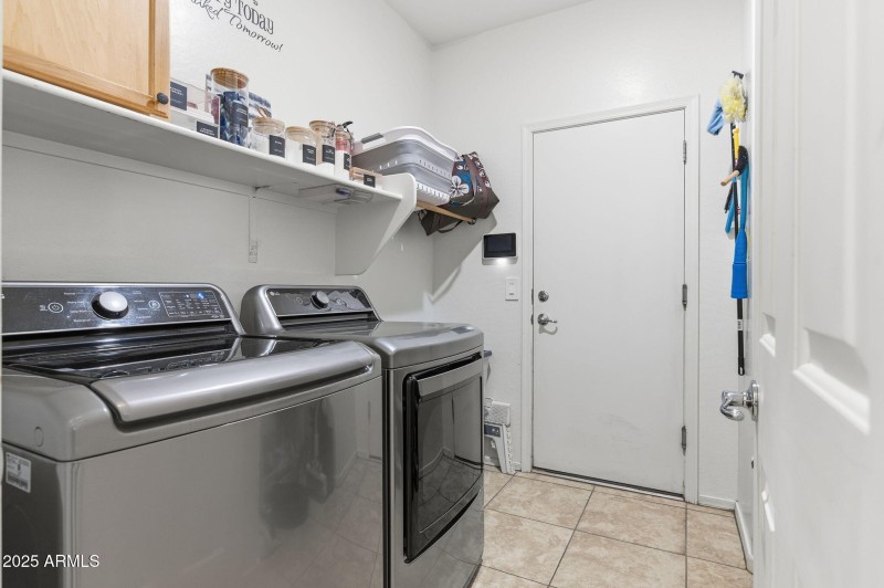 40-web-or-mls-36153 W Merced St-40