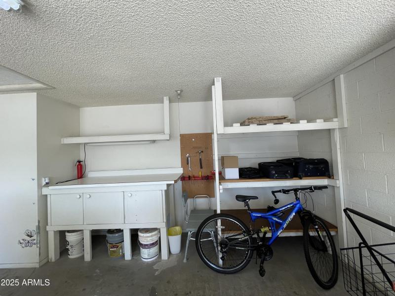 BUILT-IN SHELVES & CABINETS