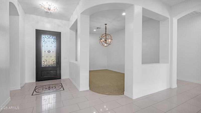 561 W Yellowstone Way (1)