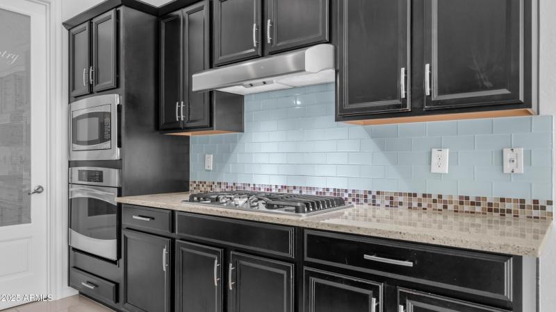 561 W Yellowstone Way (11)