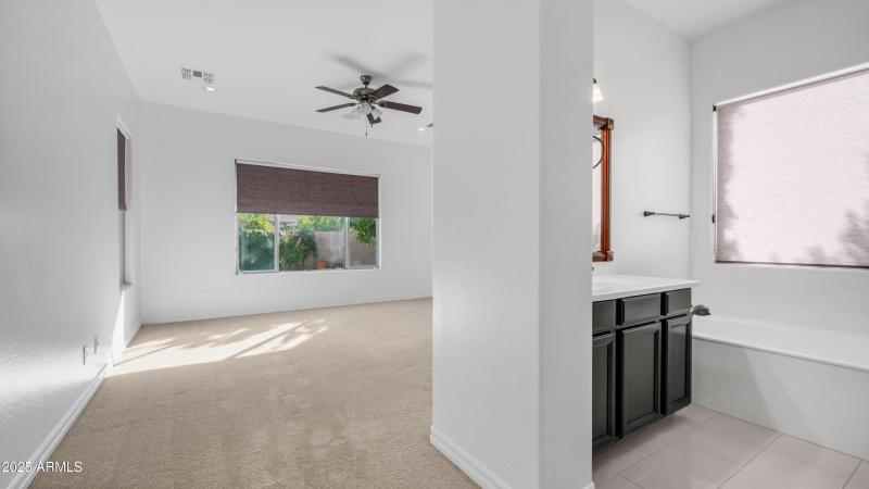 561 W Yellowstone Way (26)