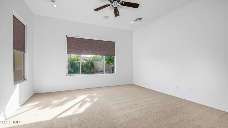 561 W Yellowstone Way (27)