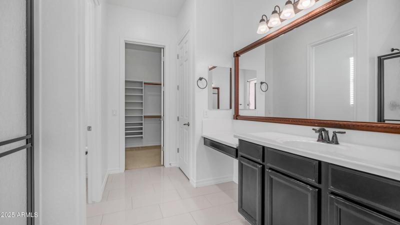 561 W Yellowstone Way (31)