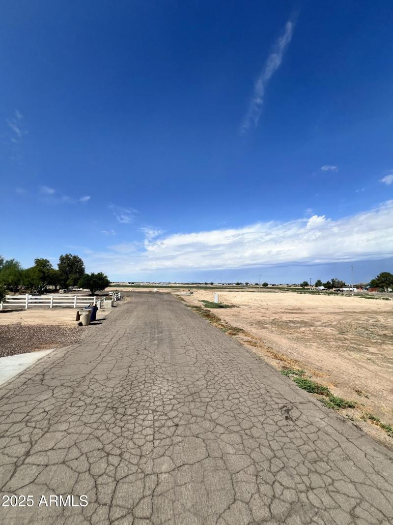 cul-de-sac corner lot