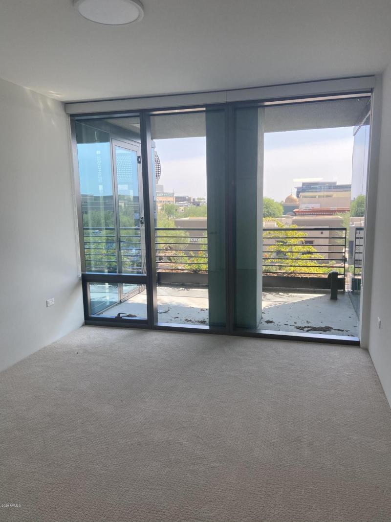 69EDD9A8-7675-4070-8CE8-0FCDCED756E8