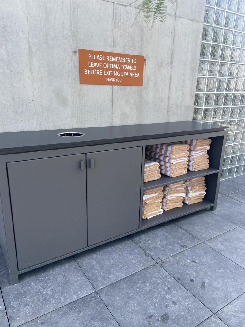 1A4DD9F8-5E50-4AA1-8AC2-249E5A99E23C