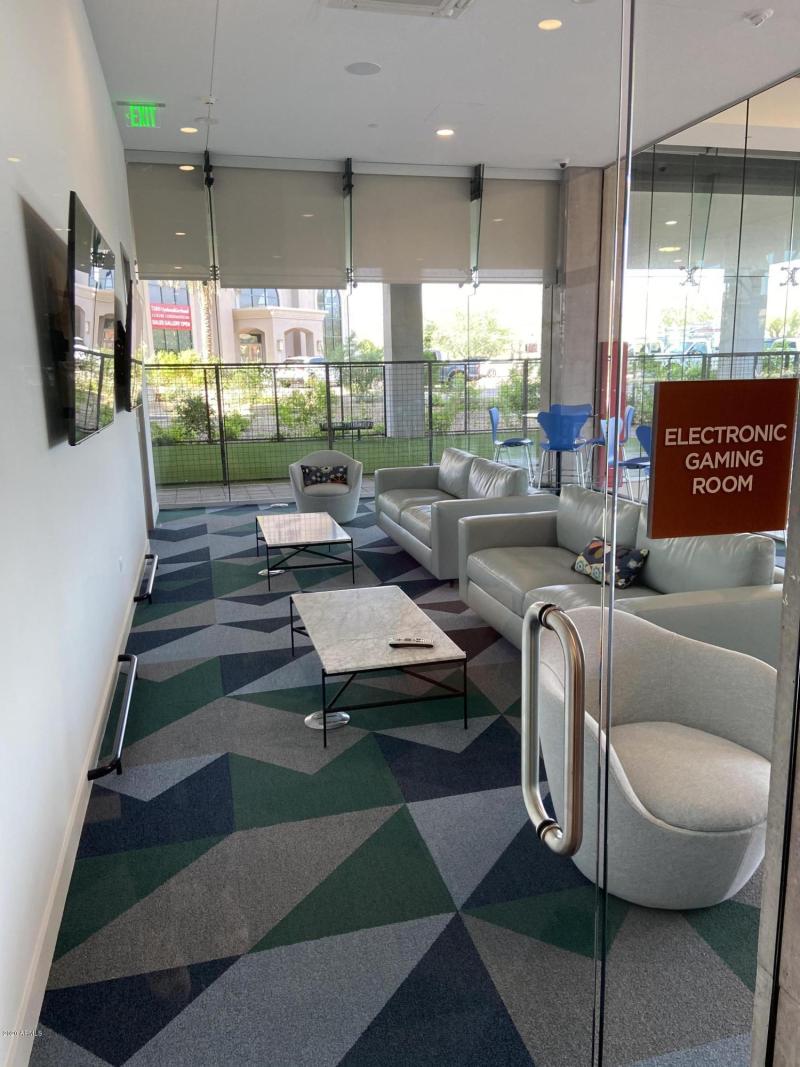 19FB9FCF-E2E0-4186-8B15-DE9DEECBAE8C