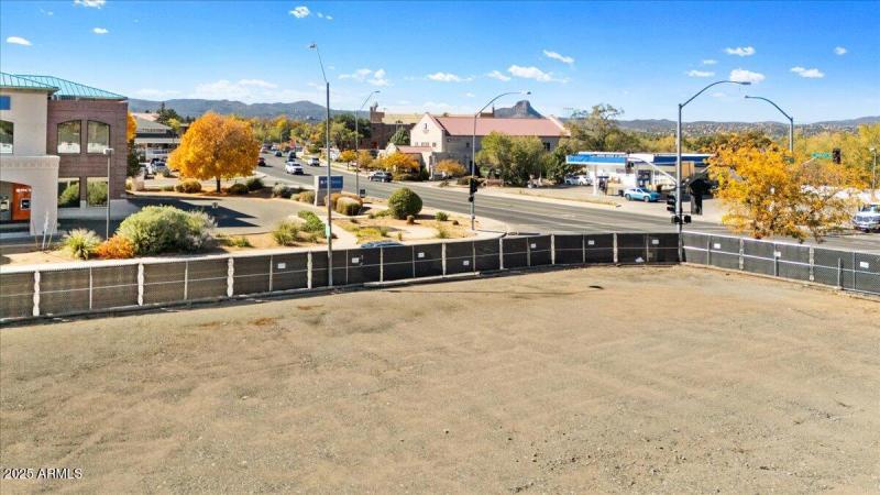 Gurley St & Bradshaw Dr intersetion