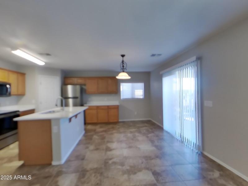 4_pc_tGYVEU99F5_wFRoznucCJ_other_room_bP