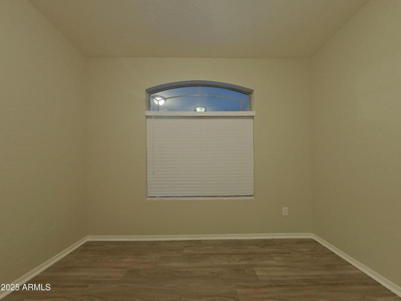 6_pc_pyGKNH2Oc8_UAXKxE37Mt_layout_1