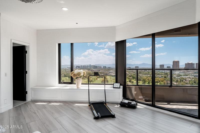 1040 E Osborn Rd UNIT 1703 - 26