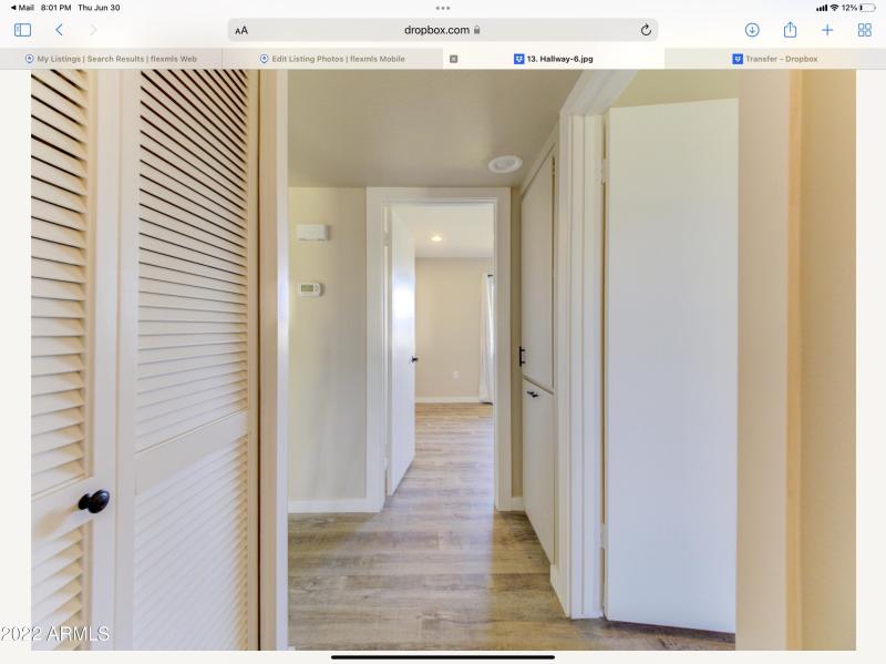 302DE911-F91F-4B93-B194-CE5D6B103E43