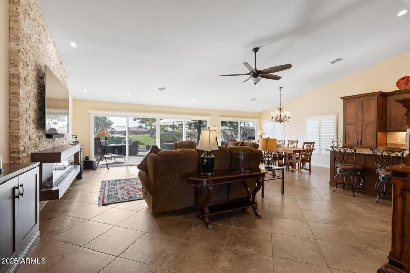 15155 W Robson Cir N entry to gr rm