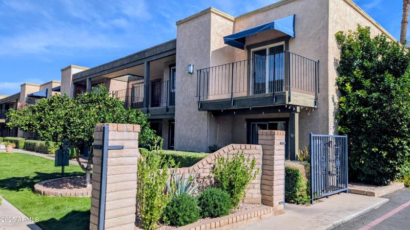 PXL_20251112_185704062~2