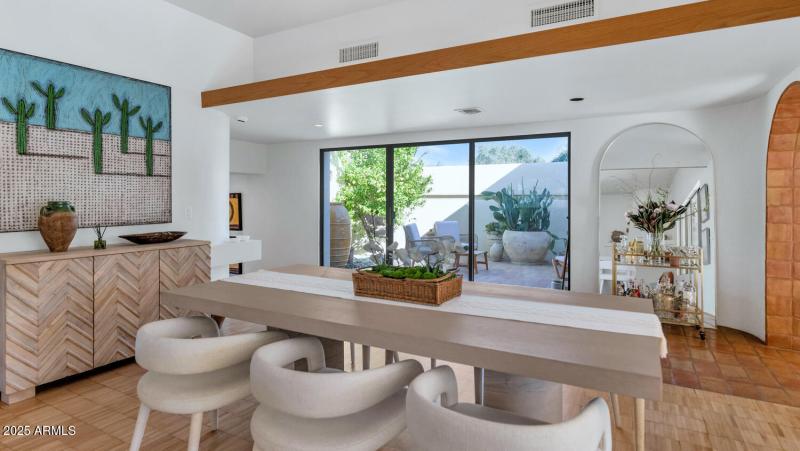 9447 E Calle De Valle Dr-large-012-015-9