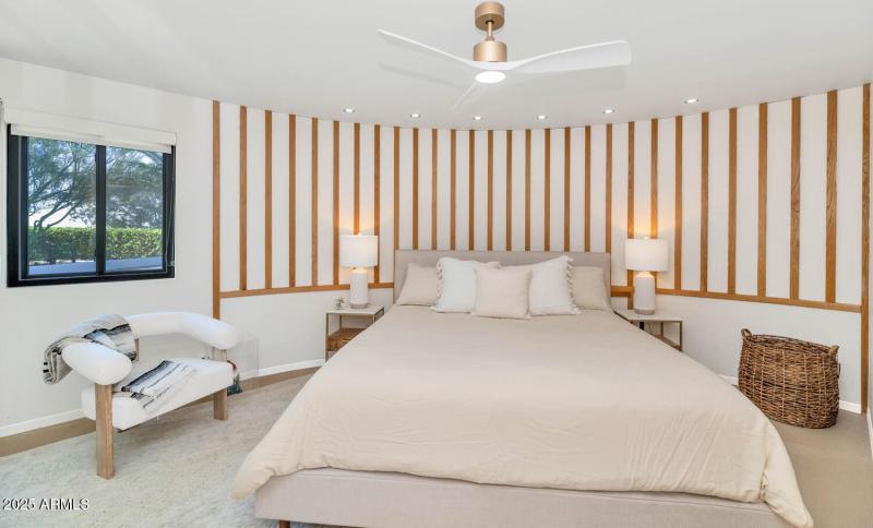 9447 E Calle De Valle Dr-large-023-034-9