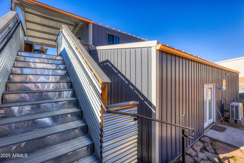 Private Entrance to Studio Apartment