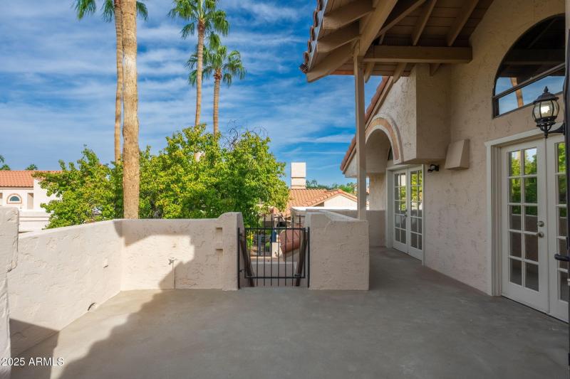 9709 E Mountain View Rd UNIT 2705 - 06