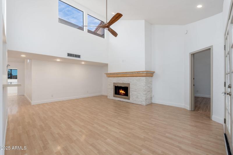 9709 E Mountain View Rd UNIT 2705 - 07