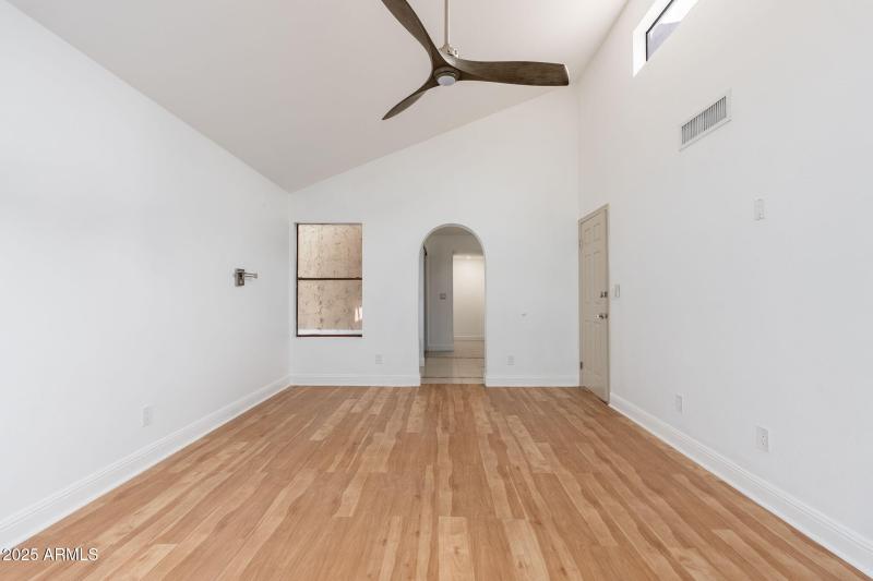 9709 E Mountain View Rd UNIT 2705 - 21