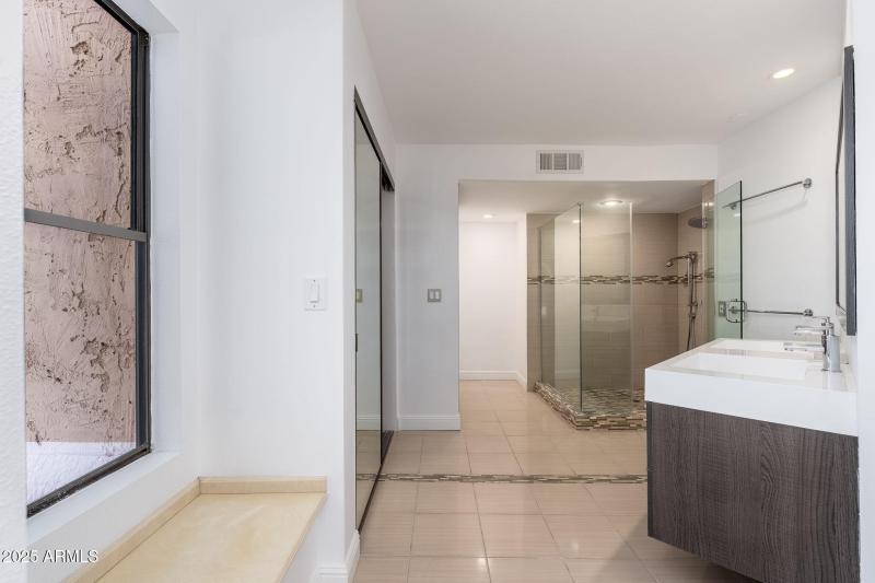 9709 E Mountain View Rd UNIT 2705 - 22