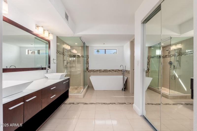 9709 E Mountain View Rd UNIT 2705 - 27