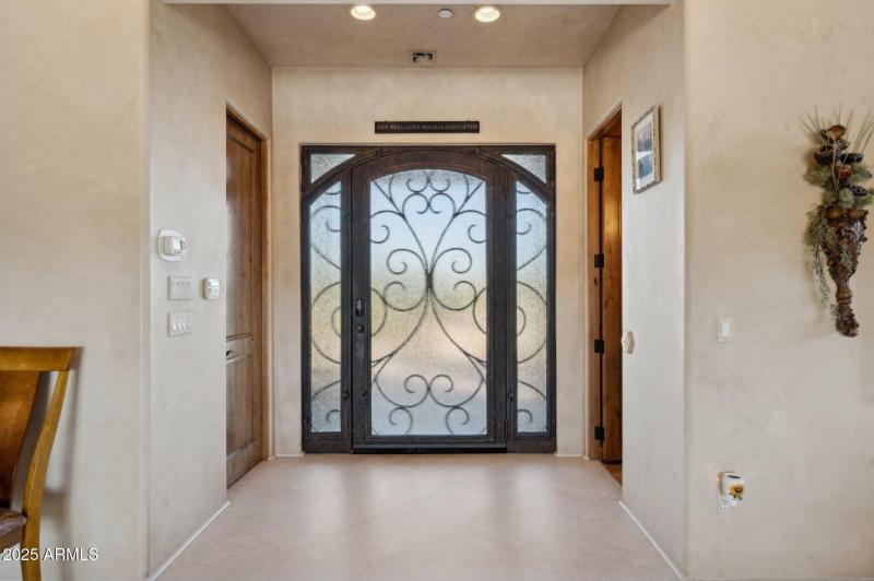 4-web-or-mls-16625-e-last-trail-dr