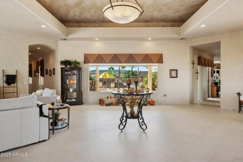 5-web-or-mls-16625-e-last-trail-dr