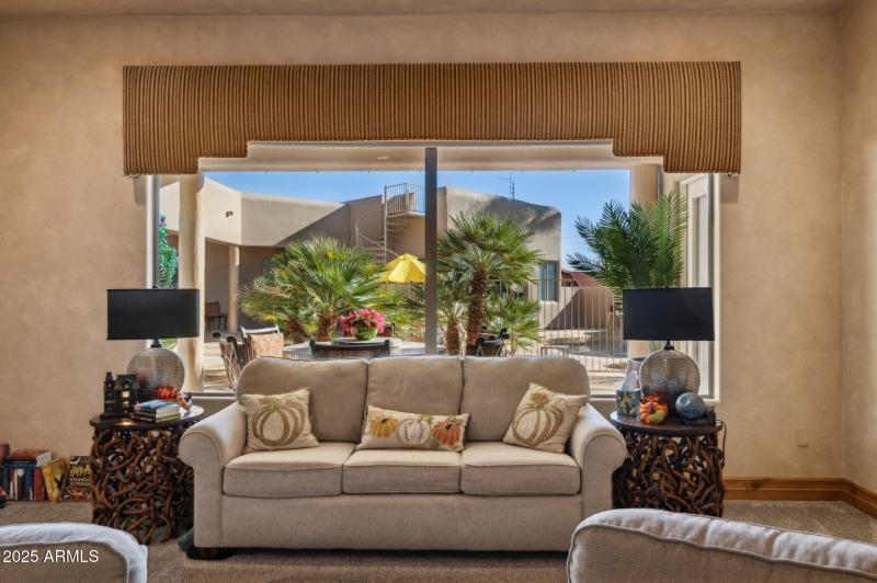 11-web-or-mls-16625-e-last-trail-dr