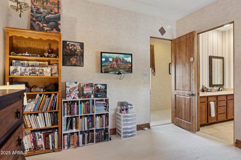 44-web-or-mls-16625-e-last-trail-dr