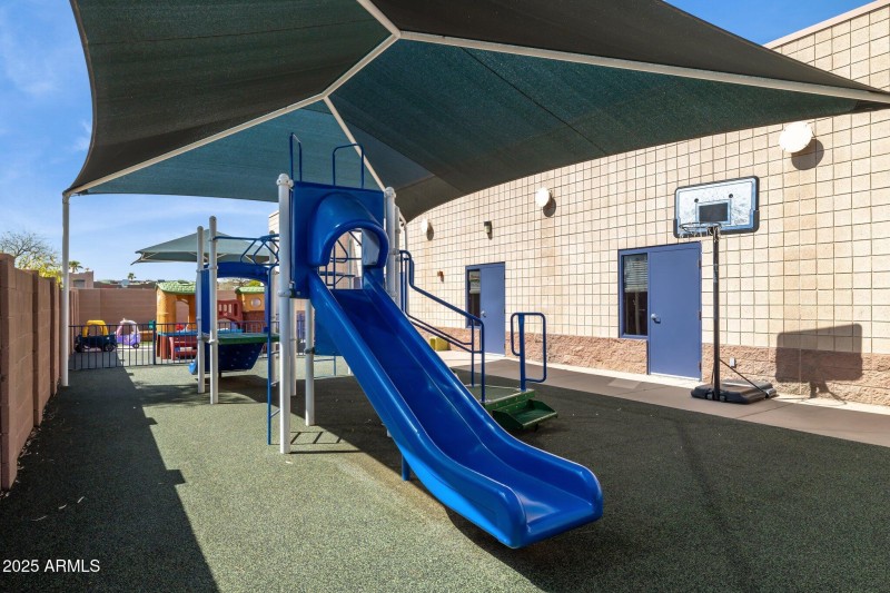 23-web-or-mls-16901-e-palisades-blvd