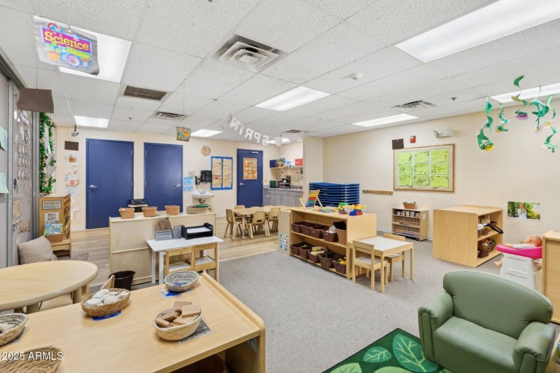 12-web-or-mls-16901-e-palisades-blvd