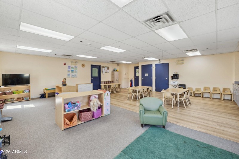 16-web-or-mls-16901-e-palisades-blvd