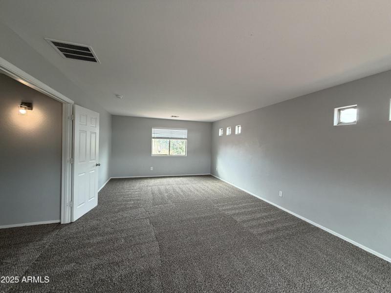 Huge Bonus Room Upstairs